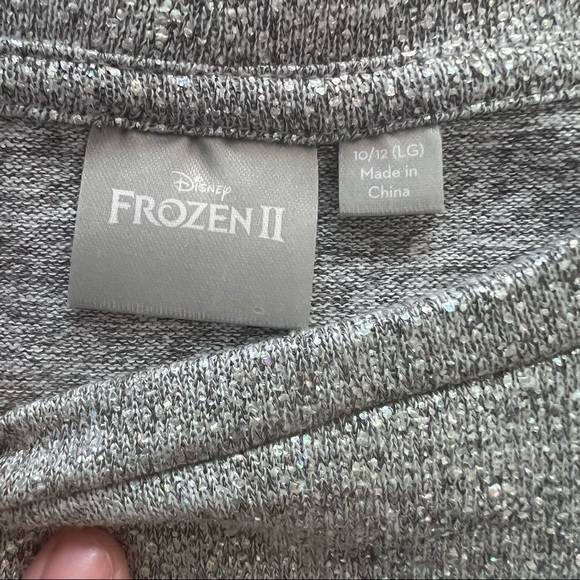 Frozen 2 girls silver top size large 10/12 - Picture 5 of 6